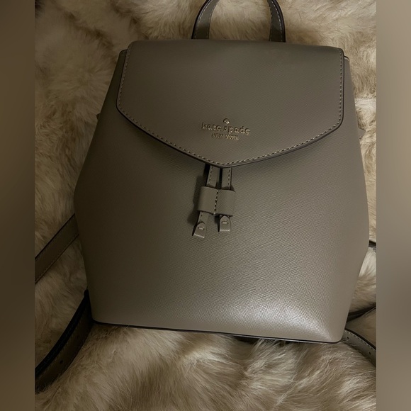kate spade Handbags - ⭐️NWOT⭐️Kate Spade Taupe Leather Backpack ~ Med